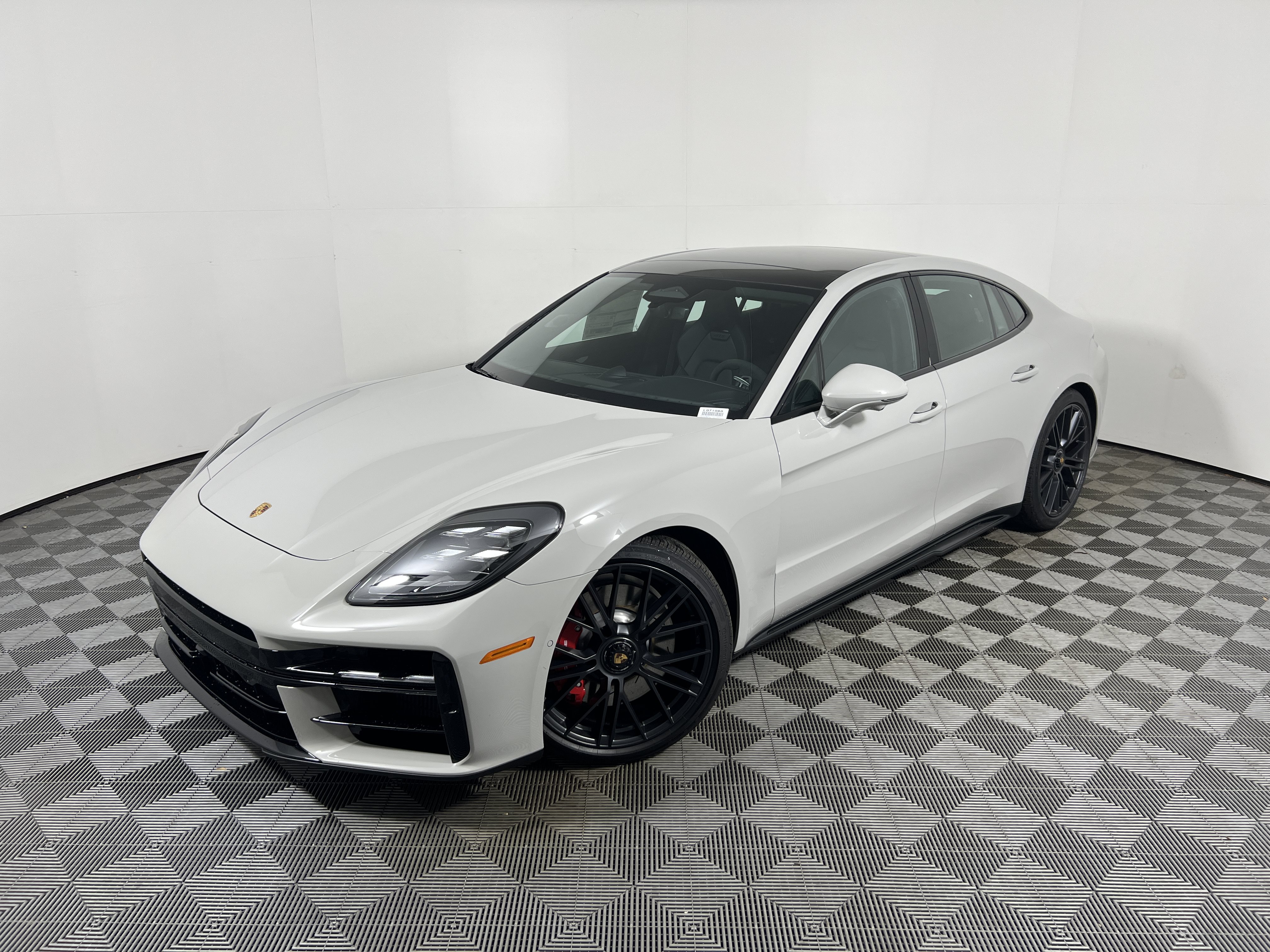 New 2026 Porsche Panamera GTS AWD/4WD image 1