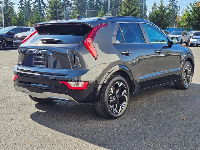 Certified 2023 Kia Niro Wind w/ Wind Preserve Package FWD image 6
