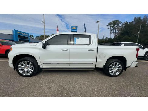 Used 2025 Chevrolet Silverado 1500 High Country AWD/4WD image 5
