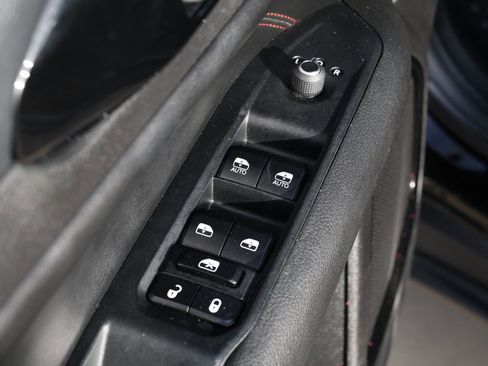 Used 2024 Jeep Compass Trailhawk image 27