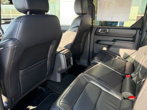 Certified 2025 Ford Bronco Outer Banks image 16