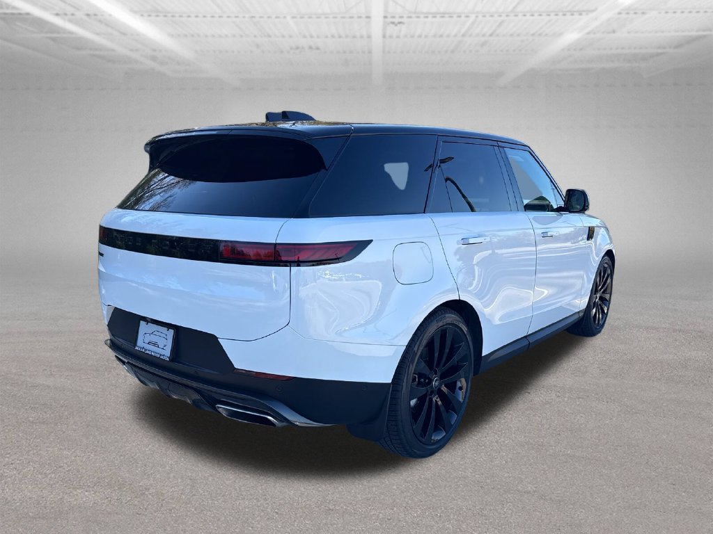 Used 2024 Land Rover Range Rover Sport SE AWD/4WD image 8