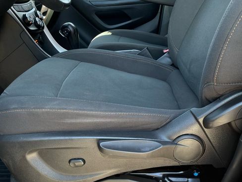 Used 2021 Chevrolet Trax LS w/ Tint and Cruise Package image 20