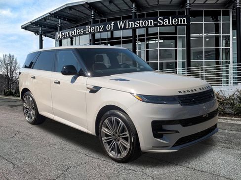 Used 2025 Land Rover Range Rover Sport Dynamic SE image 1