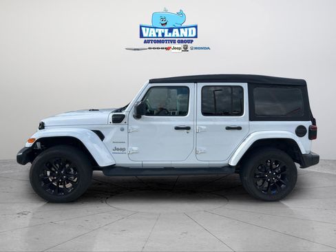 Used 2023 Jeep Wrangler Unlimited Sahara w/ Cold Weather Group image 2