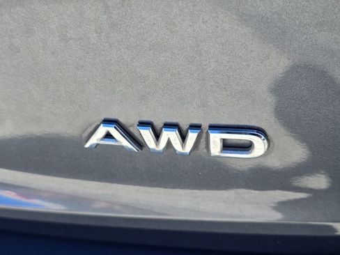 Used 2023 Nissan Rogue S image 23