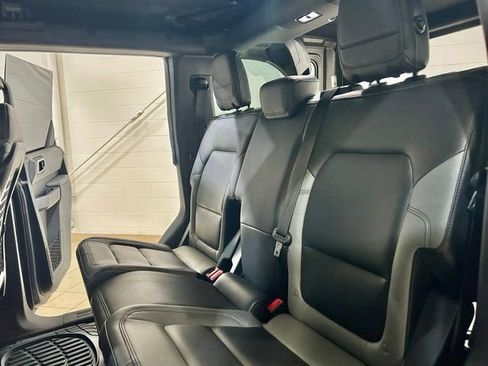 Used 2023 Ford Bronco Black Diamond w/ Sasquatch Package AWD/4WD image 19