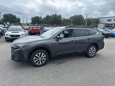 New 2025 Subaru Outback Premium image 5