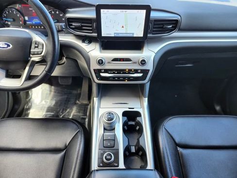 Certified 2020 Ford Explorer XLT w/ Equipment Group 202A AWD/4WD image 14