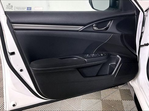 Used 2017 Honda Civic Sport image 23