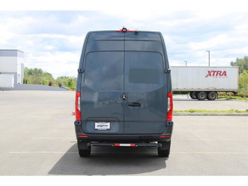 Used 2019 Mercedes-Benz Sprinter 170 image 3