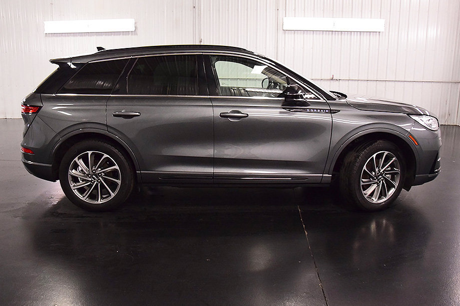 Used 2025 Lincoln Corsair Grand Touring w/ Equipment Group 301A AWD/4WD image 8