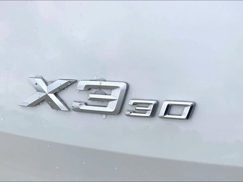 Used 2025 BMW X3 xDrive30i image 9