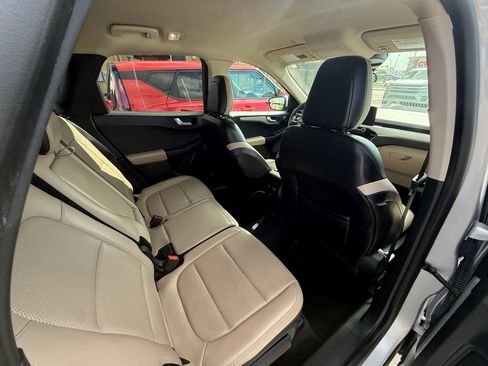 Used 2020 Ford Escape SEL FWD image 18