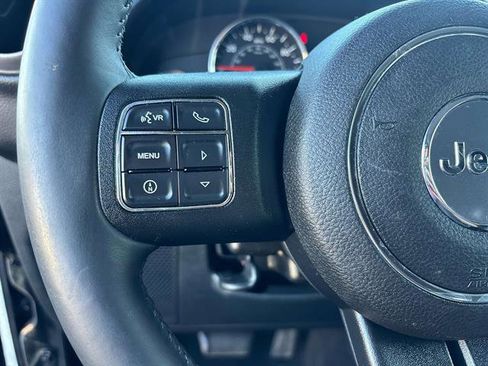 Used 2013 Jeep Wrangler Freedom Edition image 19