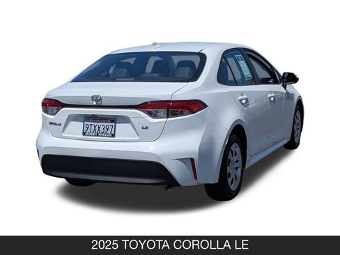 Used 2025 Toyota Corolla LE FWD image 7