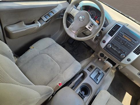 Used 2011 Nissan Frontier SV RWD image 18