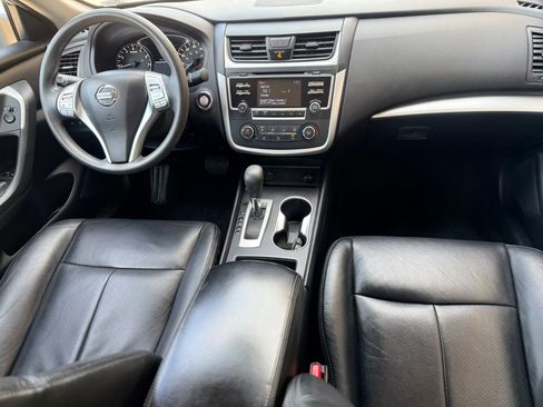 Used 2016 Nissan Altima 2.5 S w/ Power Driver Seat Package image 2