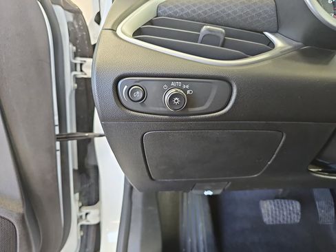 Used 2024 Chevrolet Malibu LT image 24