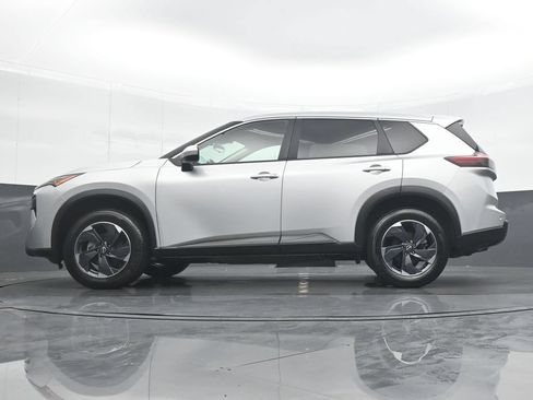 Used 2025 Nissan Rogue SV AWD/4WD image 27