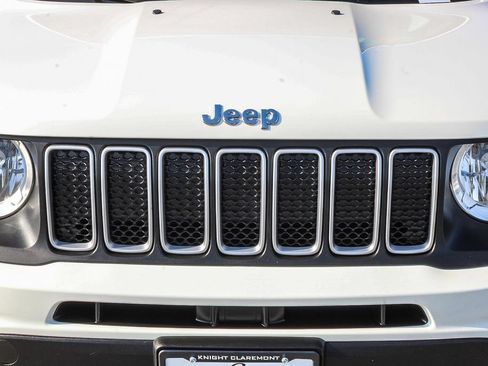 Used 2023 Jeep Renegade Latitude AWD/4WD image 6