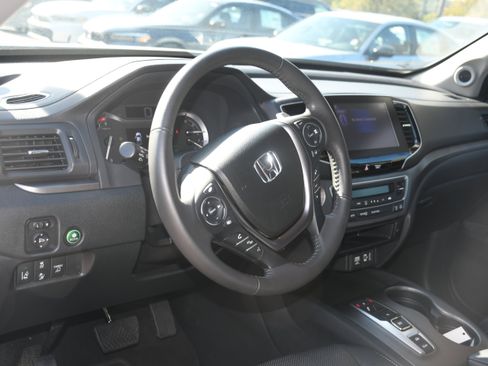 Certified 2023 Honda Ridgeline RTL image 9