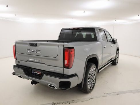 Used 2025 GMC Sierra 1500 Denali Ultimate image 3