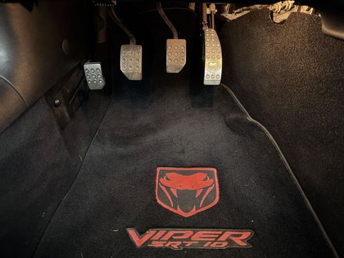 Used 2003 Dodge Viper SRT-10 RWD image 43
