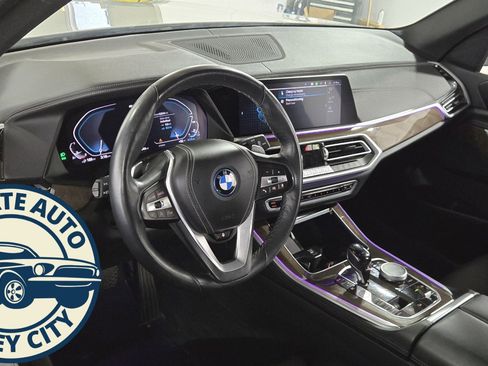 Used 2023 BMW X5 xDrive45e w/ Climate Comfort Package image 10