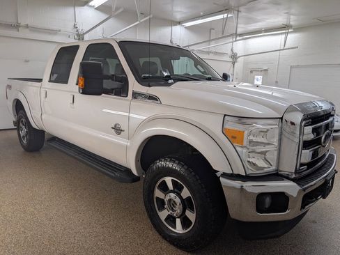 Used 2016 Ford F250 Lariat w/ Lariat Ultimate Package image 5
