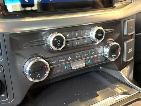 Used 2021 Ford F150 Lariat AWD/4WD image 16