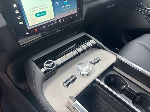 New 2026 Lincoln Navigator Reserve w/ Jet Appearance Package AWD/4WD image 22