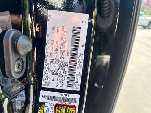 Used 2023 Toyota Tundra Platinum AWD/4WD image 34