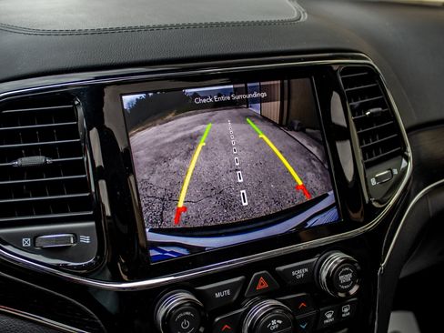 Used 2021 Jeep Grand Cherokee Summit AWD/4WD image 21