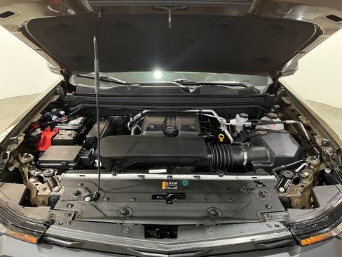 Used 2025 Chevrolet Colorado Trail Boss image 5