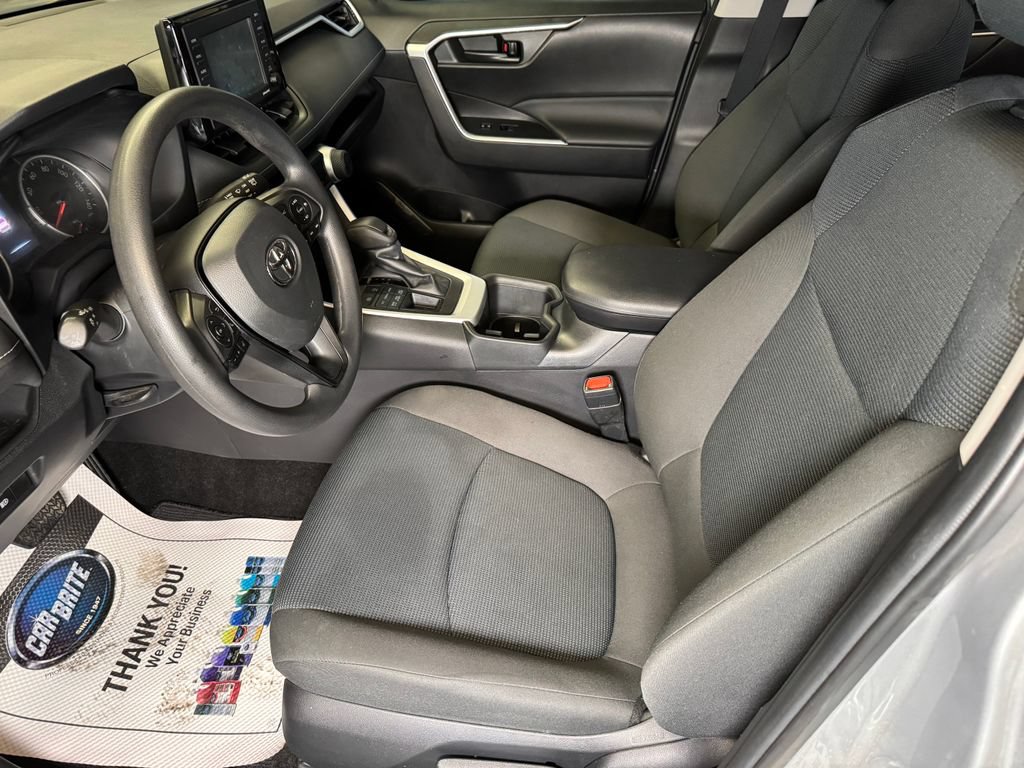 Used 2022 Toyota RAV4 LE AWD/4WD image 20