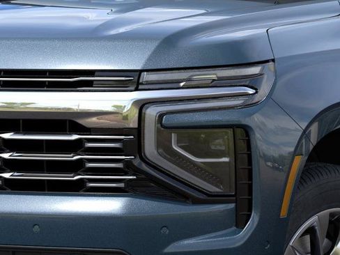 New 2026 Chevrolet Suburban Premier w/ Sun And Tow Package AWD/4WD image 10