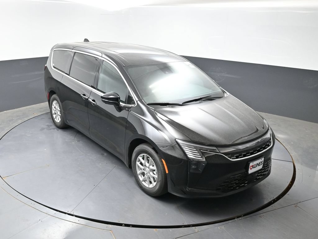 New 2027 Chrysler Pacifica Select w/ Family Tech Group FWD image 33