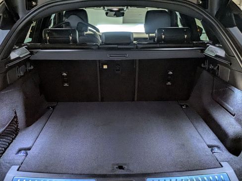 New 2026 Land Rover Range Rover Velar Dynamic SE image 18