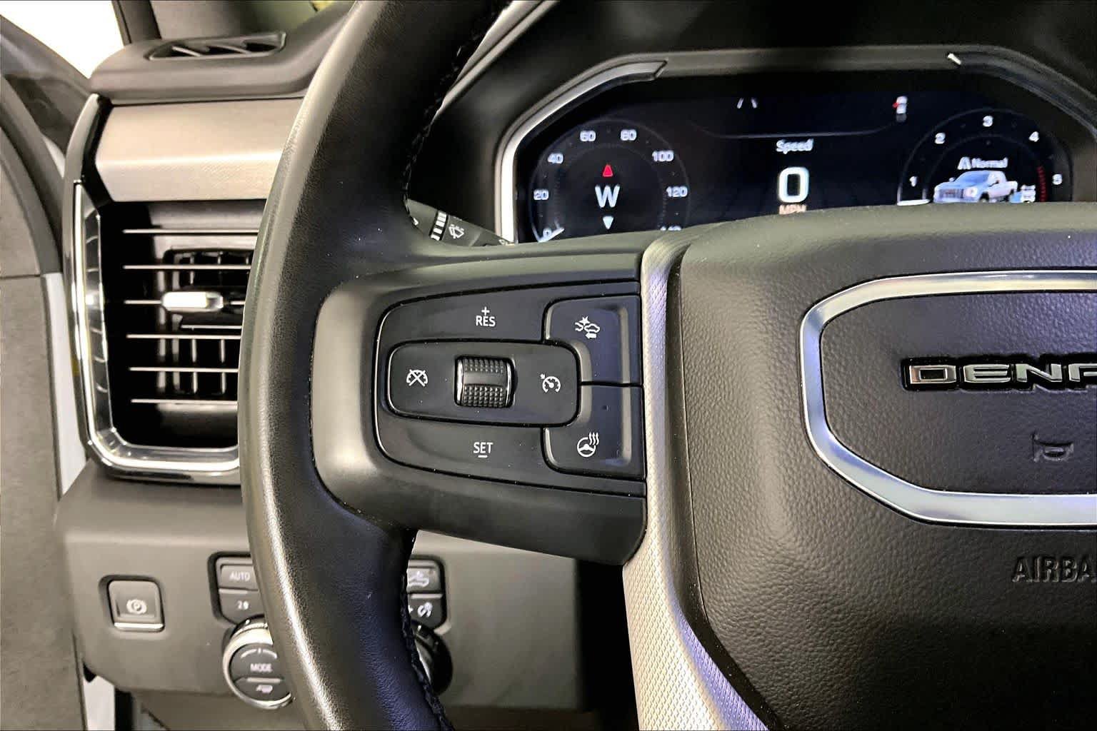 Used 2024 GMC Sierra 2500 Denali w/ Denali Reserve Package AWD/4WD image 22