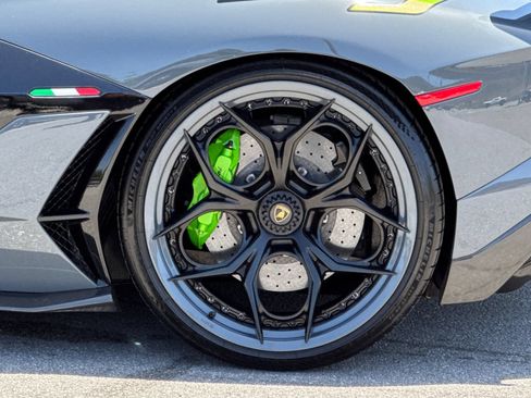 Used 2020 Lamborghini Aventador SVJ AWD/4WD image 42