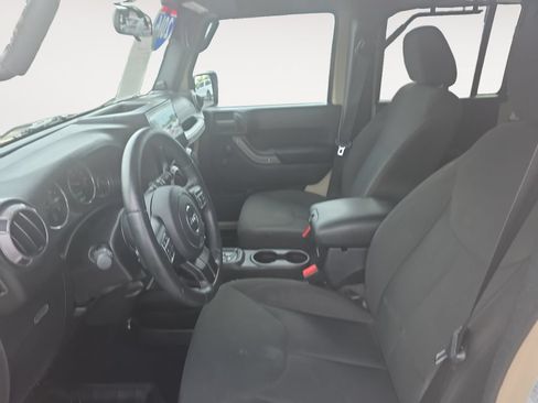 Used 2016 Jeep Wrangler Unlimited Sport w/ Connectivity Group AWD/4WD image 9