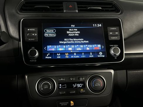 Used 2024 Nissan Leaf S image 17