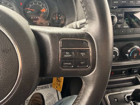 Used 2014 Jeep Patriot Latitude w/ All Weather Capability Group AWD/4WD image 37