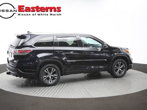 Used 2016 Toyota Highlander XLE AWD/4WD image 40