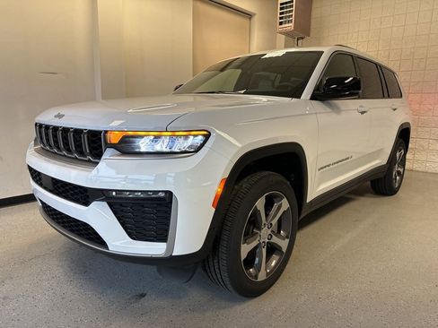 New 2026 Jeep Grand Cherokee L Limited image 12