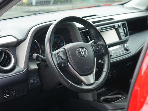 Used 2016 Toyota RAV4 XLE AWD/4WD image 12