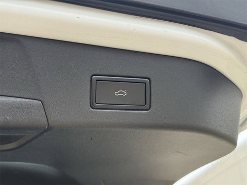 Used 2021 Volkswagen ID.4 Pro S w/ Gradient Package image 30