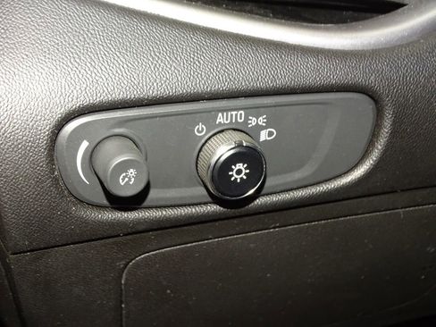 Used 2023 Chevrolet Malibu LT image 18