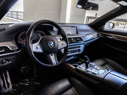 Used 2020 BMW 740i w/ M Sport Package RWD image 16